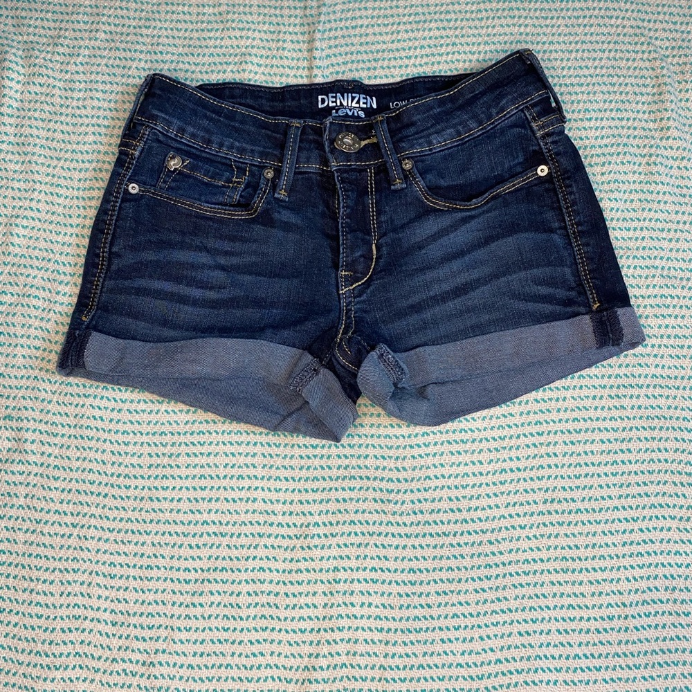 Levi low rise shortie short